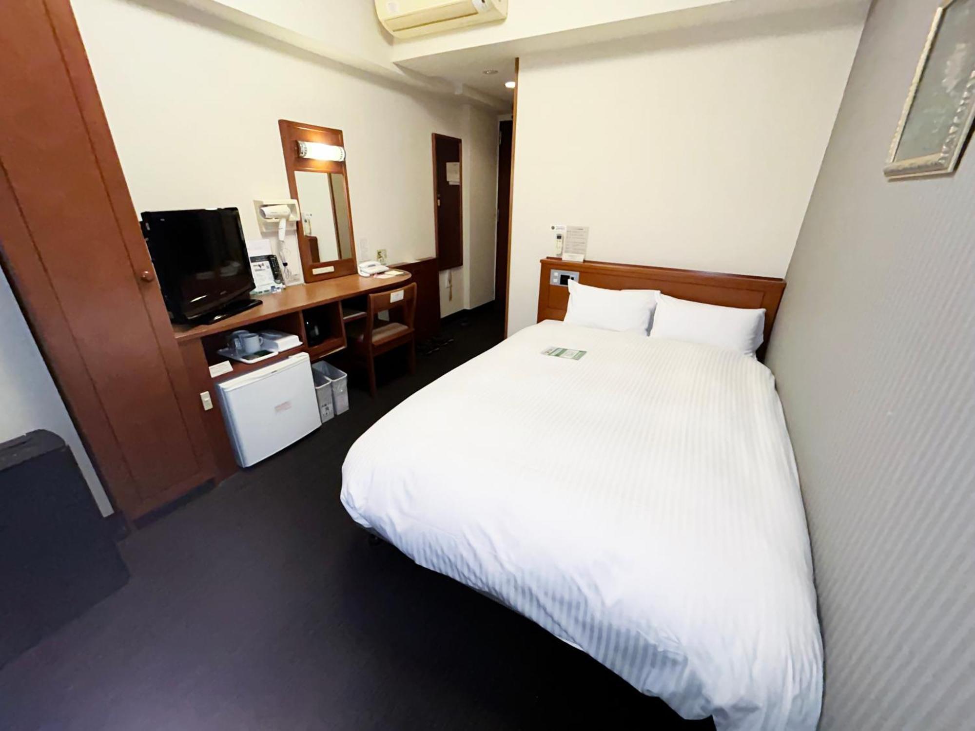 Hotel Route-Inn Tosu Ekimae Bagian luar foto